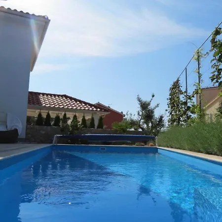 Sophisticated And Chic With Pool Krk Town