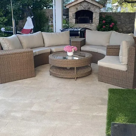 Sophisticated And Chic With Pool