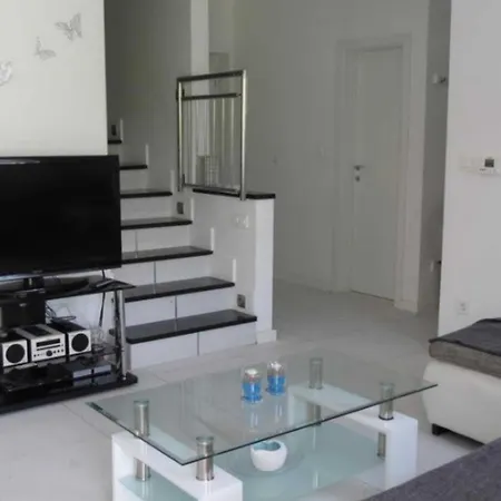 Sophisticated And Chic With Pool Villa Krk Town