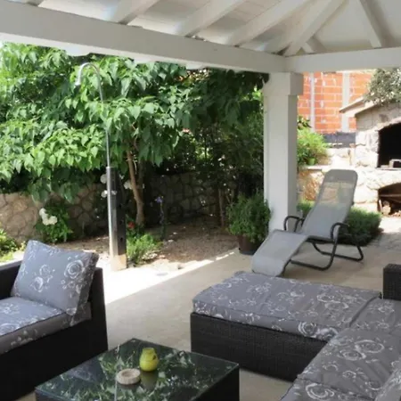 Villa Sophisticated And Chic With Pool Krk Town